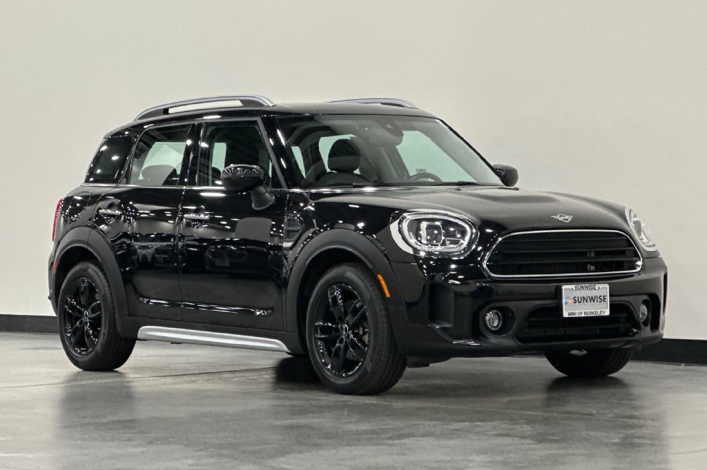 Used 2022 MINI Cooper Countryman FWD image 2