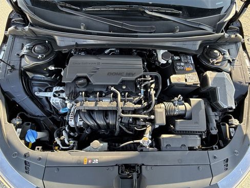 New 2025 Kia K4 LXS image 17