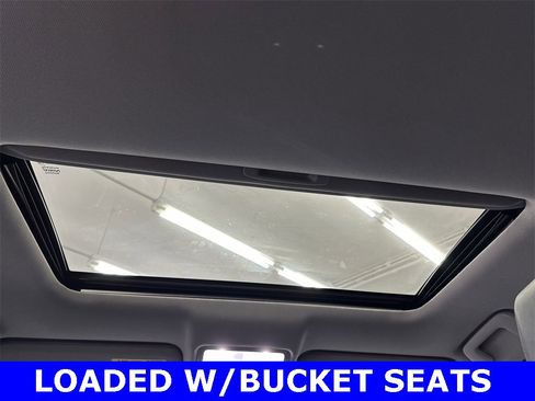 Used 2018 Toyota Highlander XLE image 24