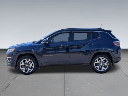 Used 2018 Jeep Compass Limited w/ Navigation Group FWD image 2