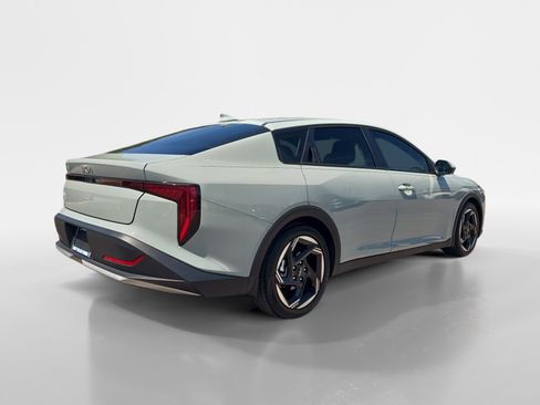 Used 2025 Kia K4 EX FWD image 3