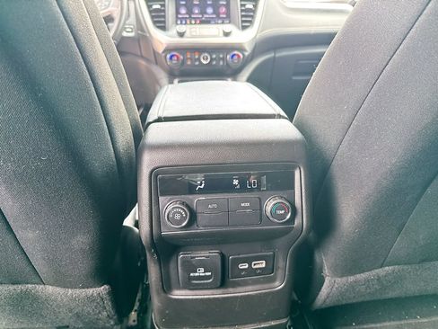Used 2023 GMC Acadia SLE w/ Driver Convenience Package FWD image 18