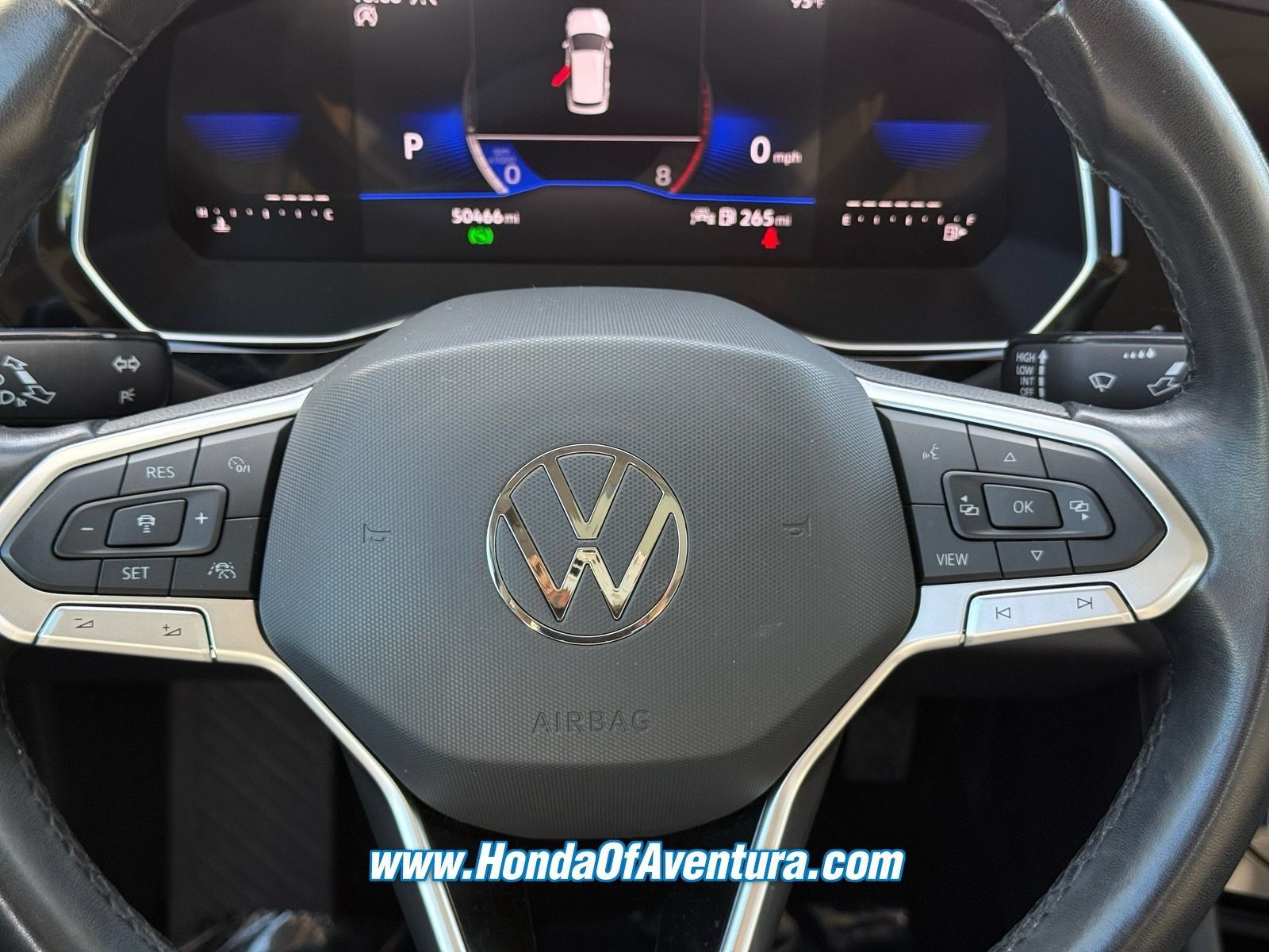 Used 2024 Volkswagen Jetta SE FWD image 14