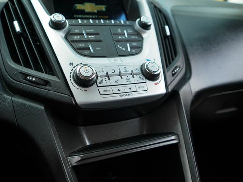 Used 2017 Chevrolet Equinox Premier w/ Enhanced Convenience Package AWD/4WD image 26
