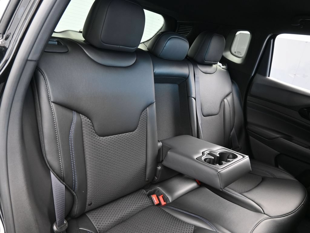 New 2026 Jeep Compass Latitude AWD/4WD image 34