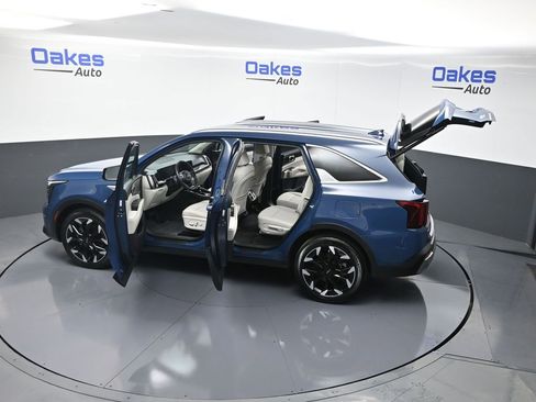 New 2025 Kia Sorento EX image 62