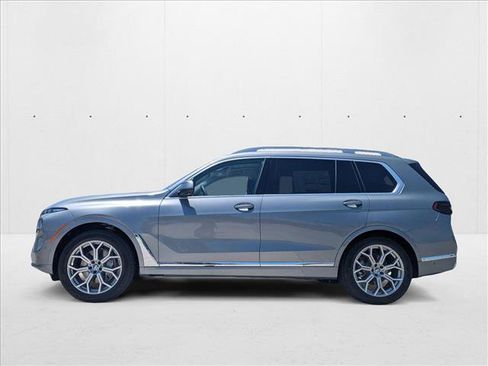 Used 2026 BMW X7 xDrive40i image 8