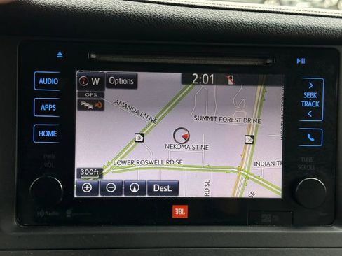 Used 2015 Toyota Sienna Limited Premium image 29