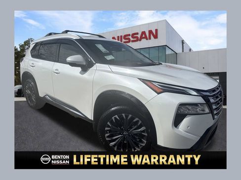 Certified 2025 Nissan Rogue Platinum w/ Platinum Premium Package image 1