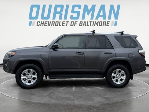 Used 2016 Toyota 4Runner SR5 image 3