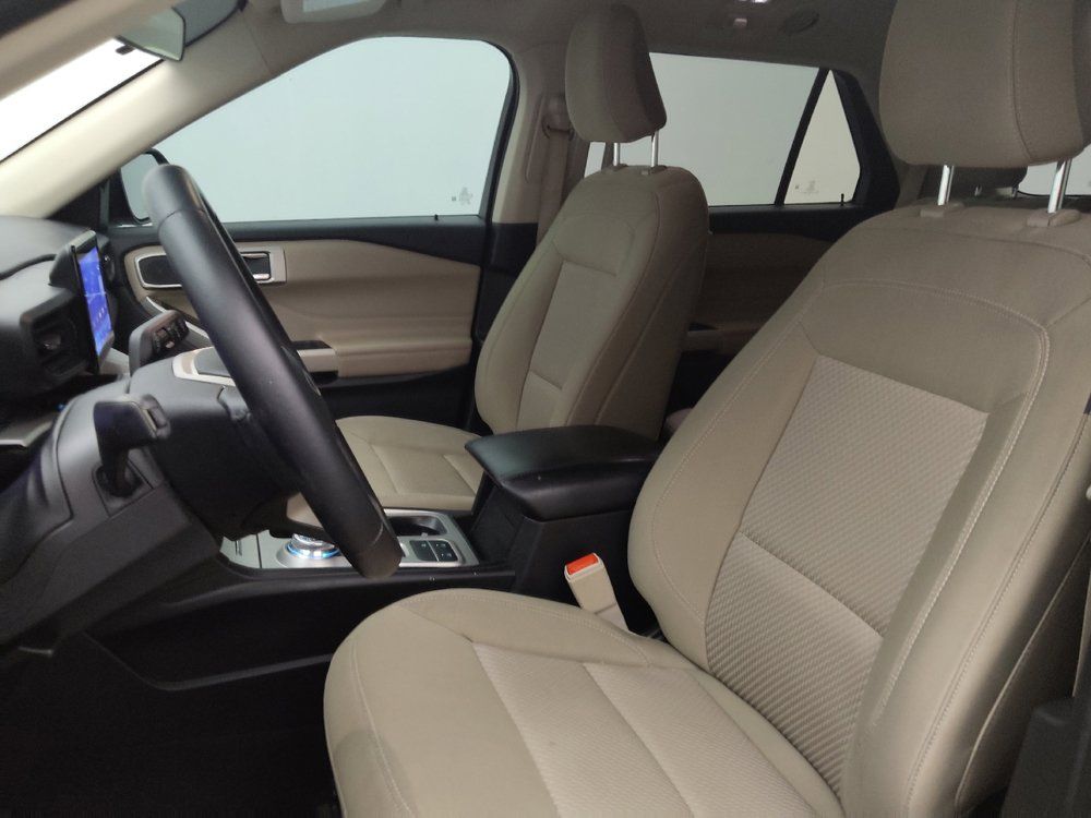 Used 2023 Ford Explorer XLT RWD image 17