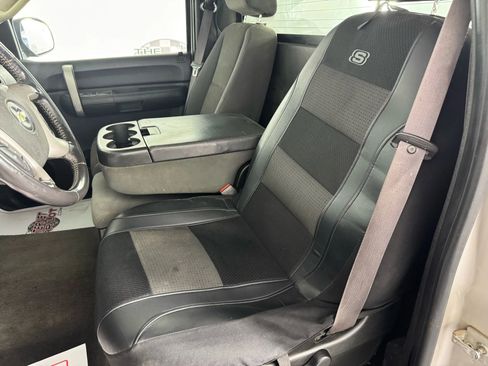 Used 2007 Chevrolet Silverado 2500 LT w/ 1LT Convenience Package image 26