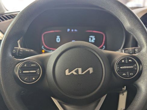 Used 2023 Kia Soul LX w/ Option Group 015 FWD image 28