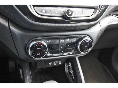 Used 2023 Chevrolet TrailBlazer LT w/ Convenience Package FWD image 24