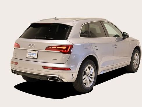 Used 2023 Audi Q5 2.0T Premium w/ Convenience Package AWD/4WD image 6