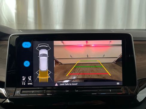 Certified 2025 Volkswagen Atlas SE w/ Panoramic Sunroof Package image 16