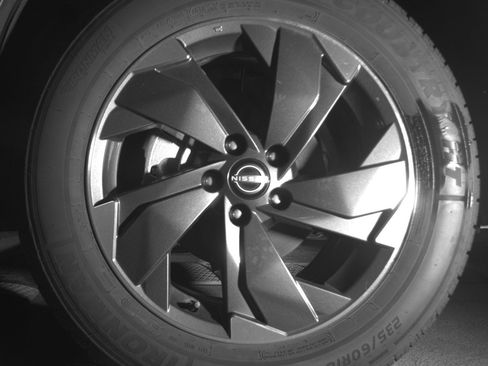 Used 2025 Nissan Rogue SV image 12