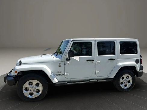 Used 2015 Jeep Wrangler Unlimited Sahara w/ Mopar Chrome Edition Group AWD/4WD image 4