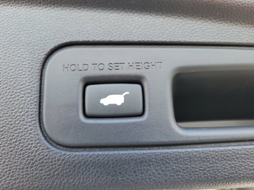 Certified 2026 Acura MDX FWD image 12
