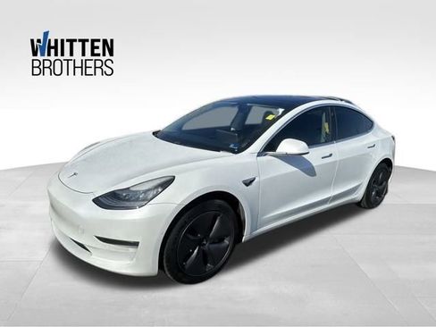 Used 2019 Tesla Model 3 Standard Range Plus image 1