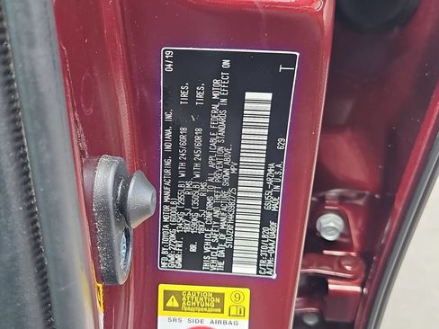 Used 2019 Toyota Highlander XLE AWD/4WD image 32
