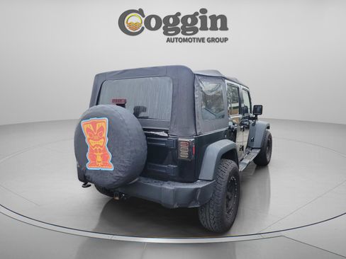 Used 2010 Jeep Wrangler Unlimited Islander image 6