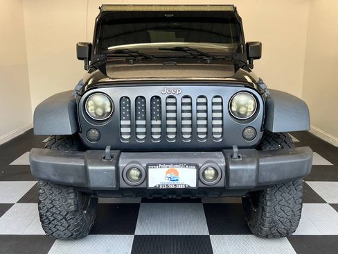 Used 2017 Jeep Wrangler Unlimited Sport image 2
