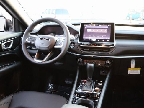 New 2026 Jeep Compass Latitude AWD/4WD image 13