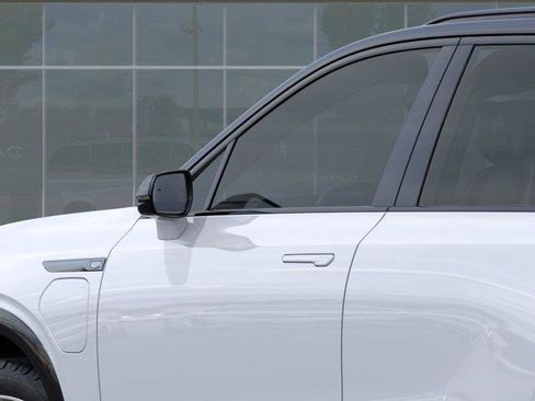 New 2027 Cadillac Vistiq Sport w/ LPO, Floor Liner Package AWD/4WD image 12