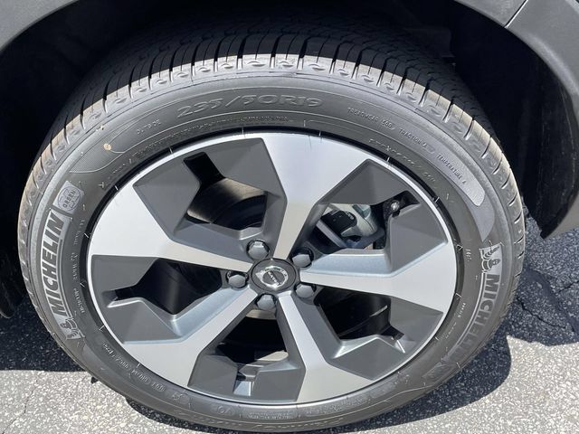 New 2026 Volvo XC40 B5 Core w/ Protection Package Premier AWD/4WD image 9