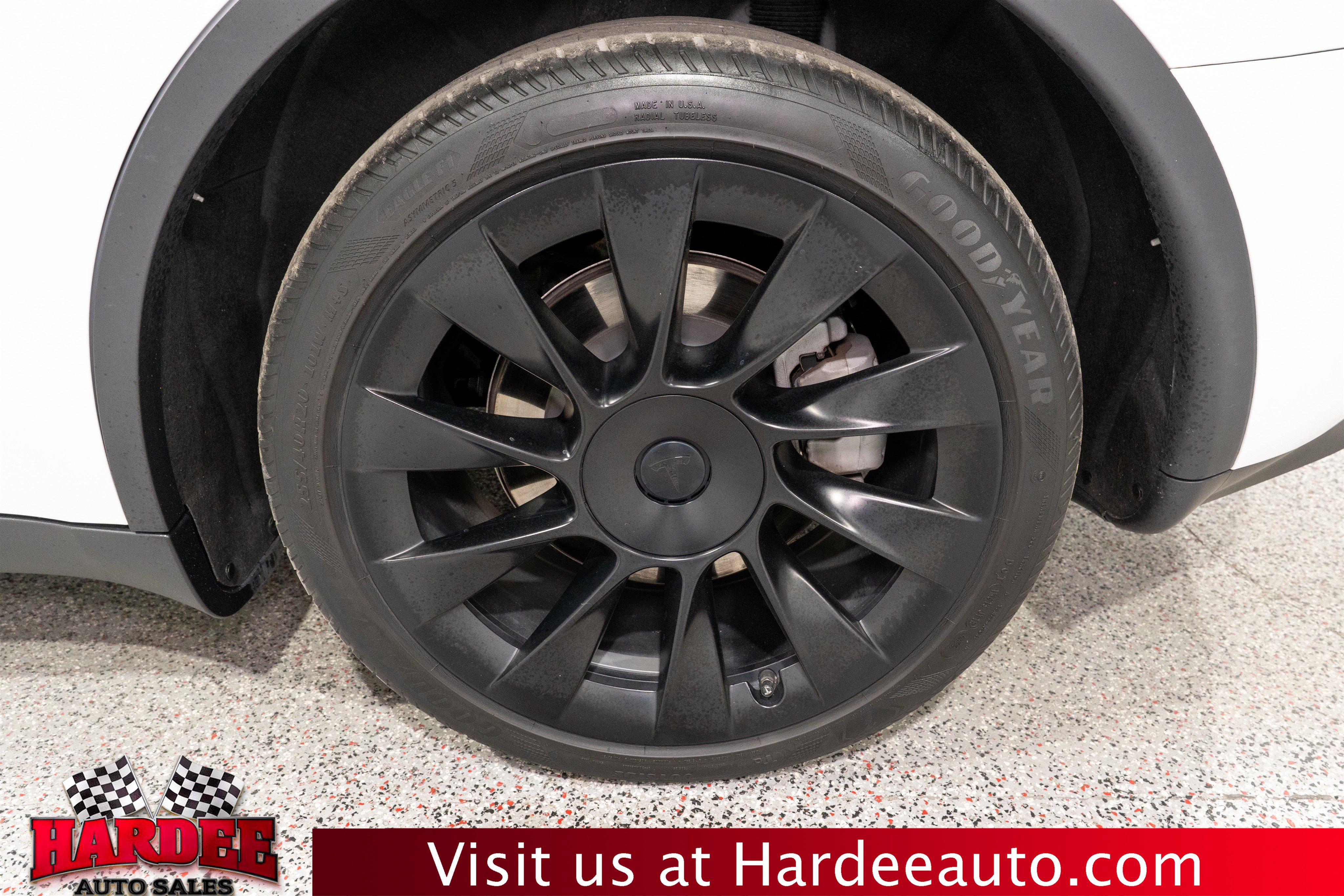 Used 2024 Tesla Model Y Long Range RWD image 10