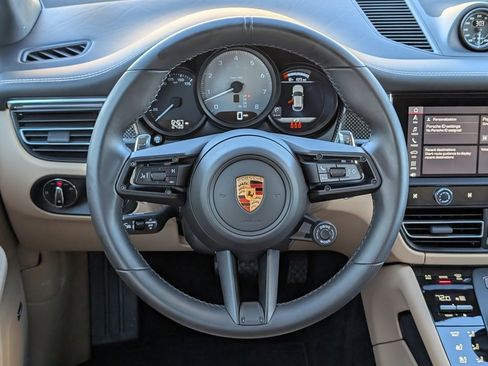 Certified 2025 Porsche Macan S image 19