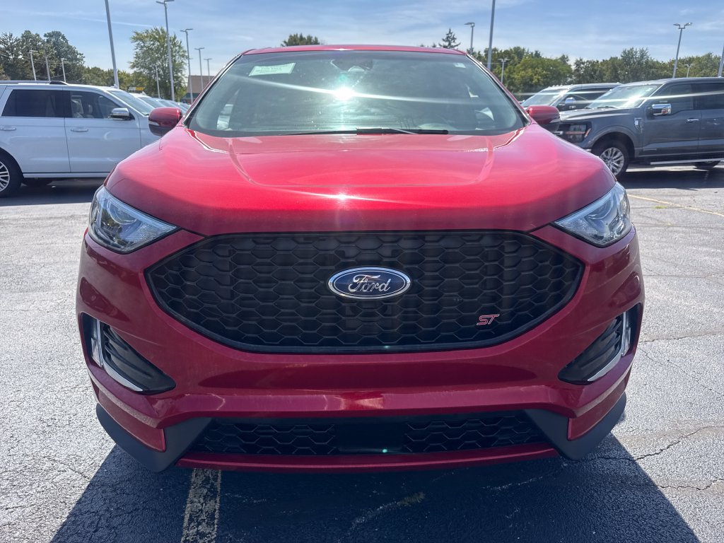 Used 2020 Ford Edge ST w/ Cold Weather Package AWD/4WD image 3