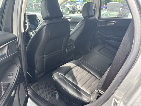 Used 2022 Ford Edge SEL w/ Convenience Package image 7