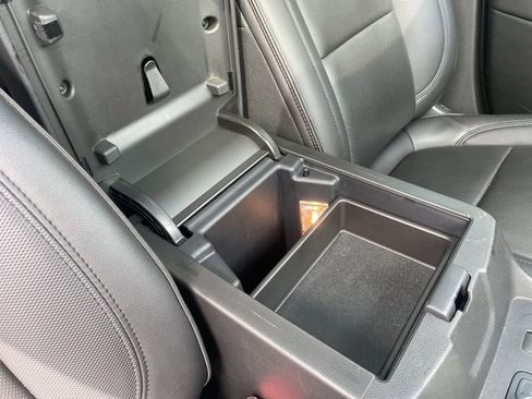 Used 2023 Chevrolet Traverse RS w/ LPO, Floor Liner Package image 48