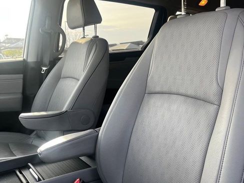 Used 2023 Honda Odyssey Elite image 10