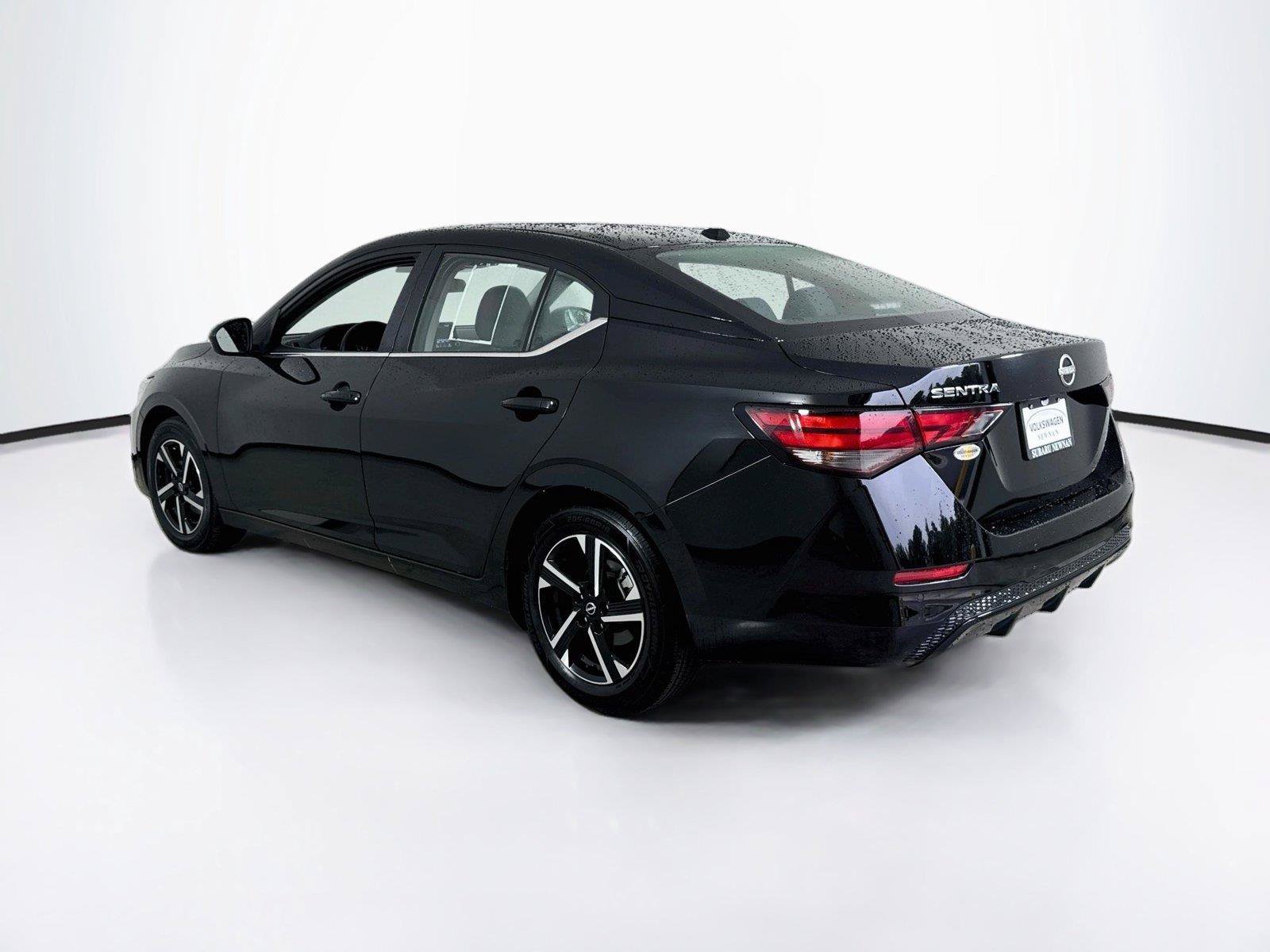 Used 2025 Nissan Sentra SV FWD image 7