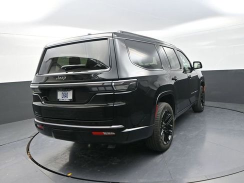 New 2026 Jeep Grand Wagoneer Limited AWD/4WD image 9