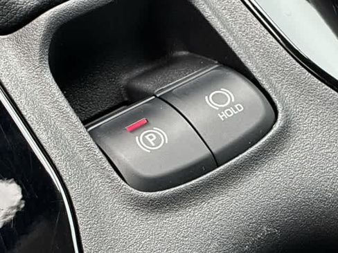 Used 2022 Toyota Corolla LE FWD image 38