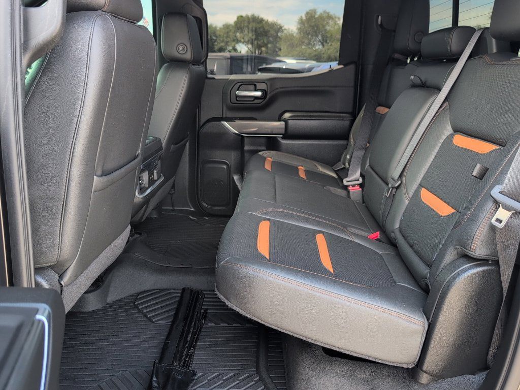 Used 2020 GMC Sierra 1500 AT4 w/ AT4 Premium Package AWD/4WD image 11