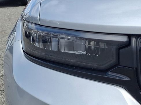 Used 2024 Jeep Grand Cherokee Altitude image 11