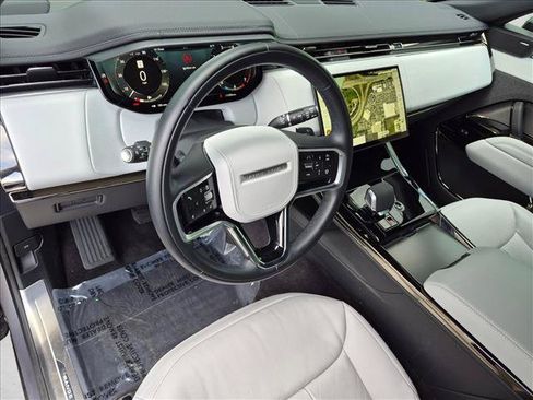 Certified 2025 Land Rover Range Rover Sport AWD/4WD image 9