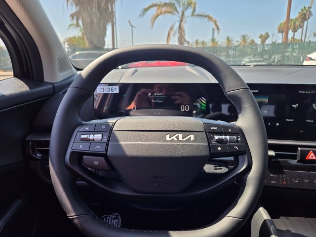 New 2027 Kia Sportage LX FWD image 17