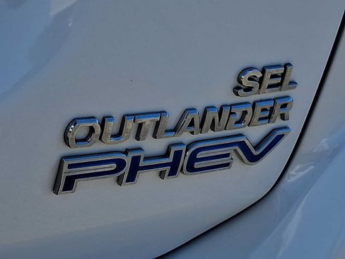 Used 2019 Mitsubishi Outlander SEL AWD/4WD image 29