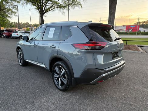 Used 2023 Nissan Rogue SL w/ SL Premium Package FWD image 9