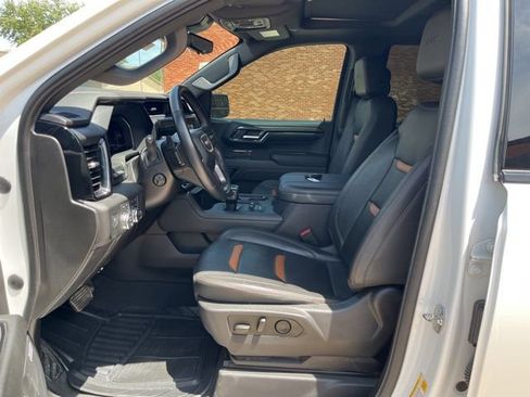 Used 2024 GMC Sierra 1500 AT4 w/ Technology Package AWD/4WD image 16