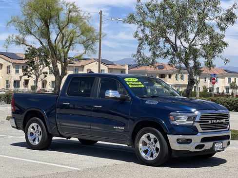 Used 2019 RAM 1500 Laramie AWD/4WD image 3