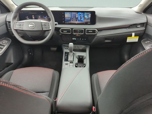 New 2026 Nissan Sentra SR w/ Floor Mat Package FWD image 15