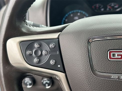 Used 2022 GMC Canyon Denali image 12