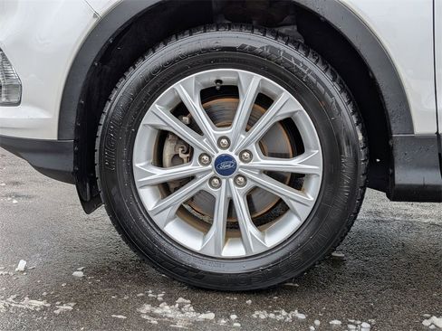 Used 2018 Ford Escape SEL image 26